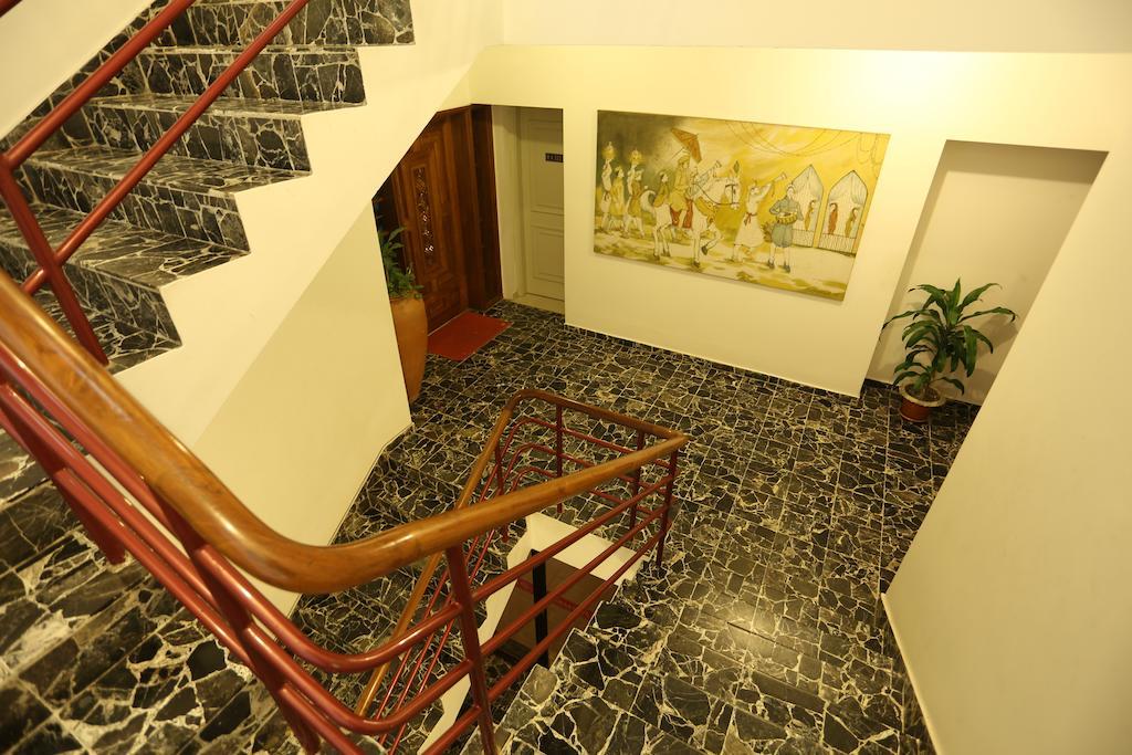 Отель Eastern House Дакка Экстерьер фото